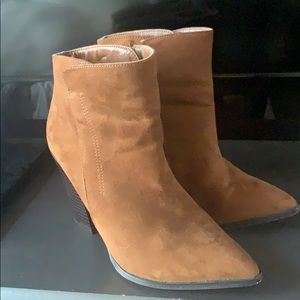 Just Fab Boots size 6